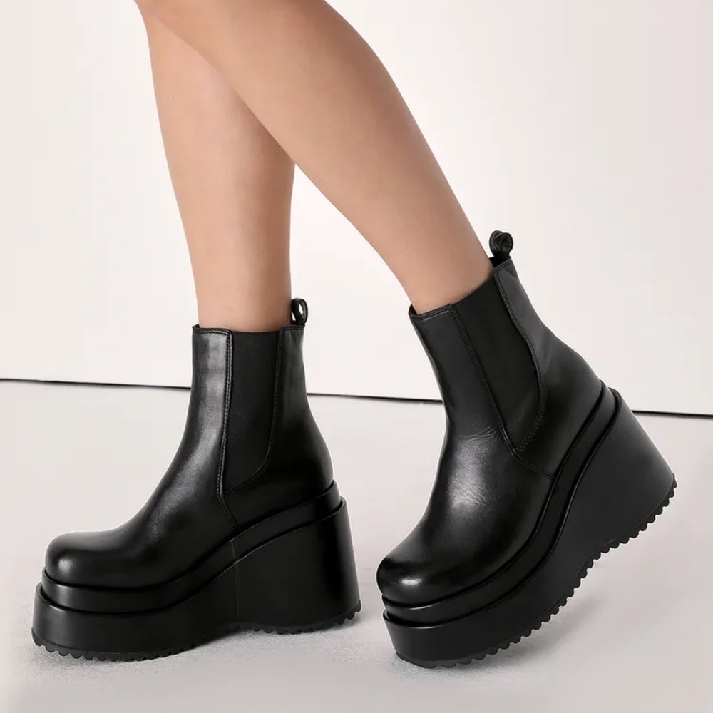 Steve Madden Platform Boots